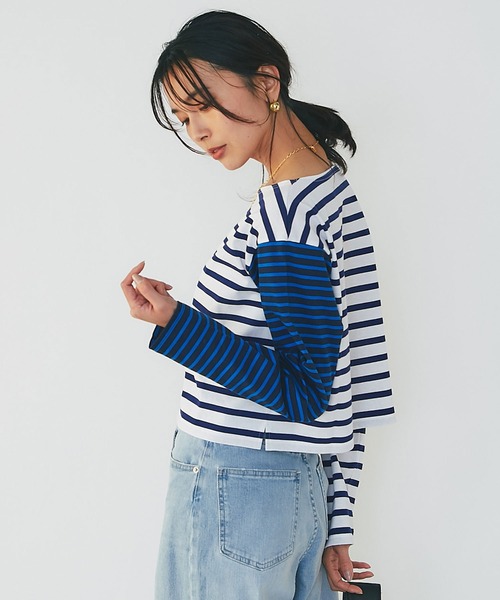 RIVE DROITE(リヴドロワ)の「切り返しのボーダーで遊び心をプラス/クレイジーボーダークロップカットソー(Tシャツ/カットソー・レディース・ブラック/ブルー・FREE)」の4枚目の写真