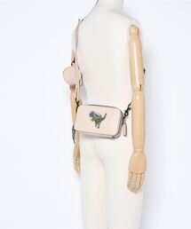 【新品本物】COACHコーチチャータースリムクロスボディバッグショルダー白夏完売 チャーター スリム クロスボディ・コーチ グラフィック | COACH
