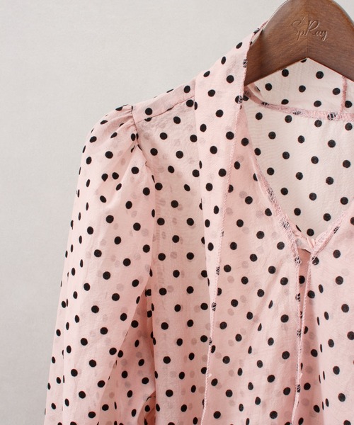 SpRay（スプレイ）の「シアードットボウタイブラウス（シャツ/ブラウス・レディース・オフホワイト/ブラック/ピンク・FREE）」の5枚目の写真