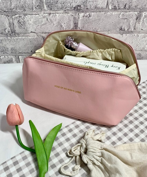 EPICKS（エピックス）の「ロゴ入り大容量コスメポーチ トラベルポーチ（ポーチ・レディース・アイボリー/ピンク/ブラウン/ブラック・F）」の4枚目の写真