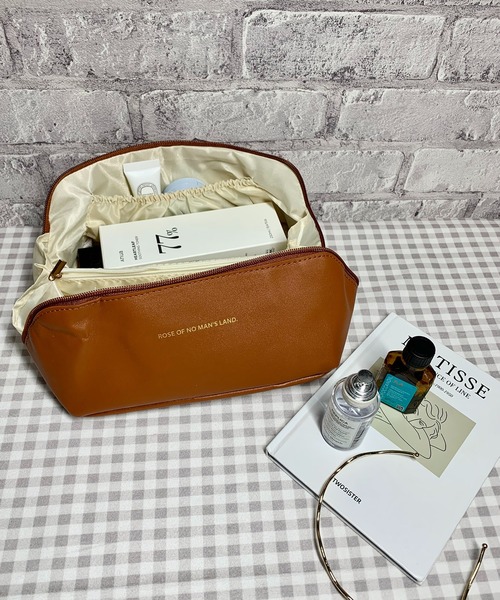 EPICKS（エピックス）の「ロゴ入り大容量コスメポーチ トラベルポーチ（ポーチ・レディース・アイボリー/ピンク/ブラウン/ブラック・F）」の22枚目の写真