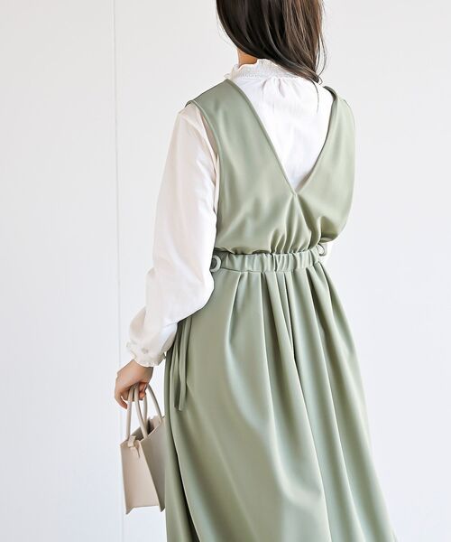 rps（アールピーエス）の「Ｖネックサイドリボンジャンドレ（ジャンパースカート・レディース・ピンクベージュ/グレー/ブラック/ライトカーキ/ネイビー・フリー）」の10枚目の写真