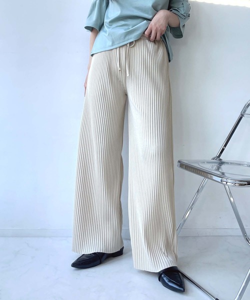 AS KNOW AS plus（アズノゥアズプラス）の「○ベルト付き カットOK!! プリーツパンツ（その他パンツ・レディース・イエロー/ブラック/カーキ/アイボリー/モカ/ライトカーキ/グリーン系/ブラック系/グレー系/アイボリー系/チャコールグレー/ブルー/カーキ系1/ベージュ系1/グレー系1/アイボリー系1/グレー系2/アイボリー系2/ブラウン系1・FREE）」の13枚目の写真