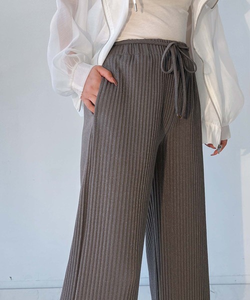 AS KNOW AS plus（アズノゥアズプラス）の「○ベルト付き カットOK!! プリーツパンツ（その他パンツ・レディース・イエロー/ブラック/カーキ/アイボリー/モカ/ライトカーキ/グリーン系/ブラック系/グレー系/アイボリー系/チャコールグレー/ブルー/カーキ系1/ベージュ系1/グレー系1/アイボリー系1/グレー系2/アイボリー系2/ブラウン系1・FREE）」の22枚目の写真