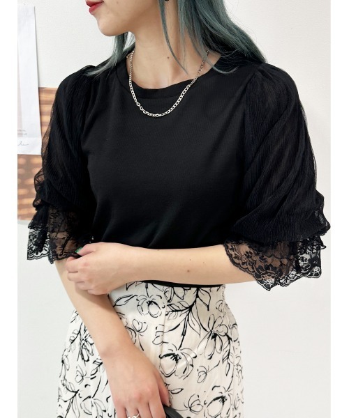 CECIL McBEE(セシルマクビー)の「バックリボン袖シアートップス(Tシャツ/カットソー・レディース・アイボリー/ブラック・LARGE/MEDIUM)」の2枚目の写真