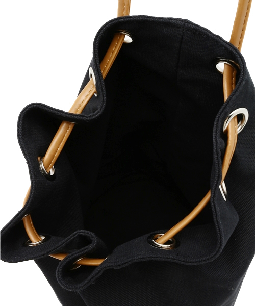 Kastane（カスタネ）の「【Kastane】巾着ショルダーBag（ショルダーバッグ・レディース・グリーン/ブラック/アイボリー・FREE）」の8枚目の写真