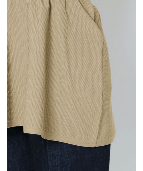 LAGUNAMOON(ラグナムーン)の「ペプラムフォルムニットプルオーバー(ニット/セーター・レディース・ブラック/ベージュ/ブルー・FREE)」の21枚目の写真