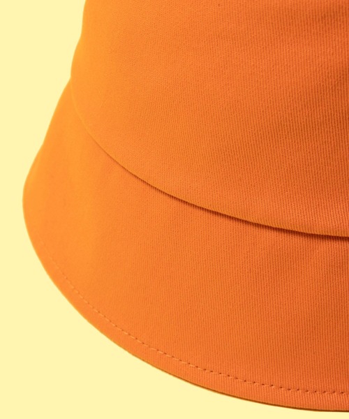 FOREVER 21（フォーエバー トゥエンティーワン）の「ツイルバケット