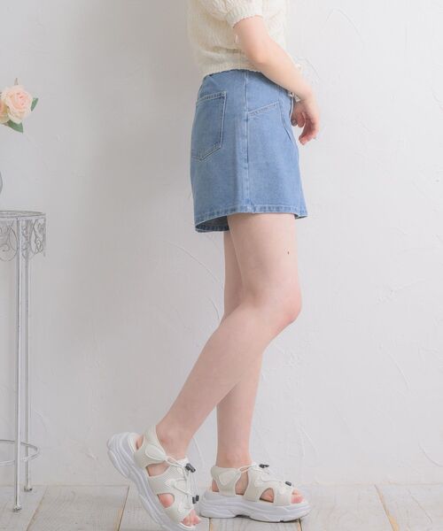 ems excite(エムズエキサイト)の「デニムSPT(その他パンツ・レディース・ナチュラル/ブルー/ブラック/ライトブルー・MEDIUM/SMALL)」の7枚目の写真