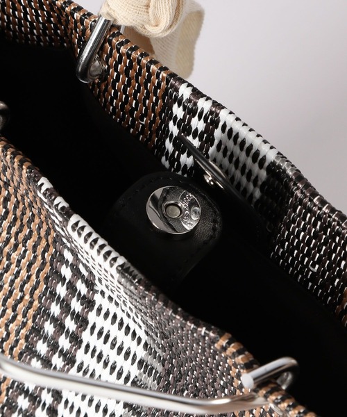 LEPSIM(レプシィム)の「カラフルシートBAG 188041(トートバッグ・レディース・イエロー系その他/ブルー系その他/ブラック系その他・ONE SIZE)」の9枚目の写真