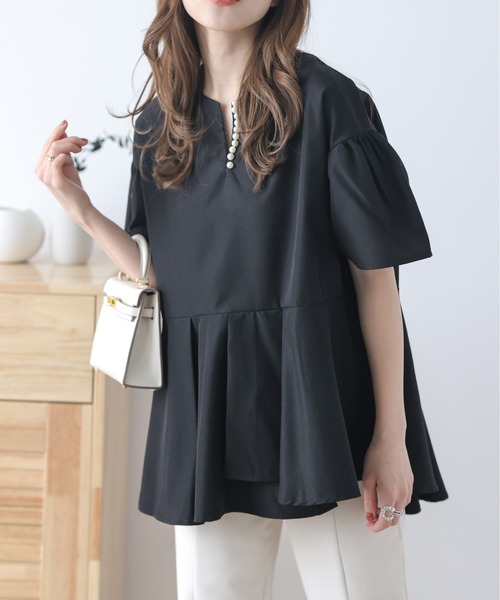 La-gemme（ラジェム）の「パールモチーフプルオーバー（シャツ/ブラウス・レディース・ピンク/ホワイト/ベージュ/ブラック/グレイッシュベージュ・フリー）」の3枚目の写真