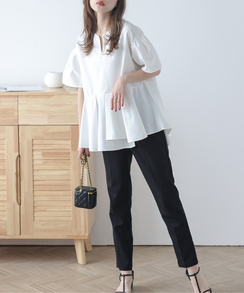 La-gemme（ラジェム）の「パールモチーフプルオーバー（シャツ/ブラウス・レディース・ピンク/ホワイト/ベージュ/ブラック/グレイッシュベージュ・フリー）」の6枚目の写真