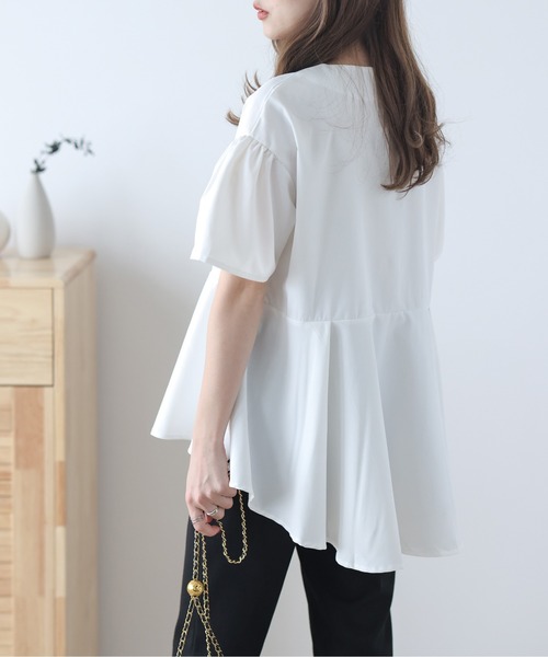 La-gemme（ラジェム）の「パールモチーフプルオーバー（シャツ/ブラウス・レディース・ピンク/ホワイト/ベージュ/ブラック/グレイッシュベージュ・フリー）」の7枚目の写真