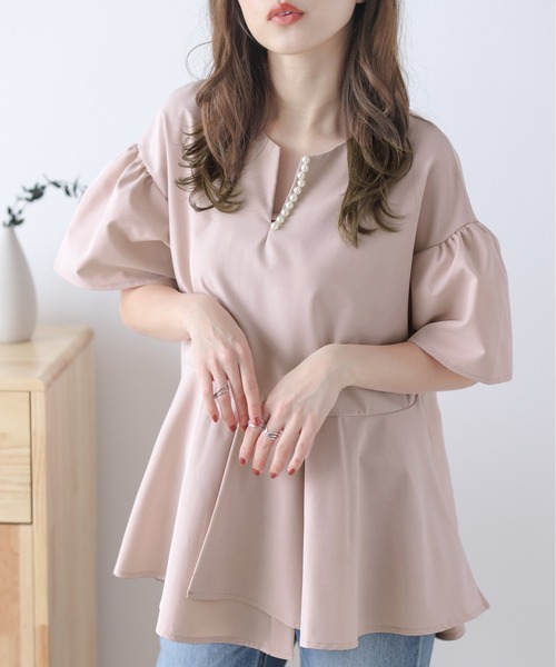 La-gemme（ラジェム）の「パールモチーフプルオーバー（シャツ/ブラウス・レディース・ピンク/ホワイト/ベージュ/ブラック/グレイッシュベージュ・フリー）」の14枚目の写真