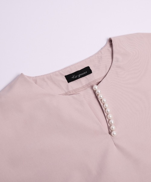 La-gemme（ラジェム）の「パールモチーフプルオーバー（シャツ/ブラウス・レディース・ピンク/ホワイト/ベージュ/ブラック/グレイッシュベージュ・フリー）」の15枚目の写真