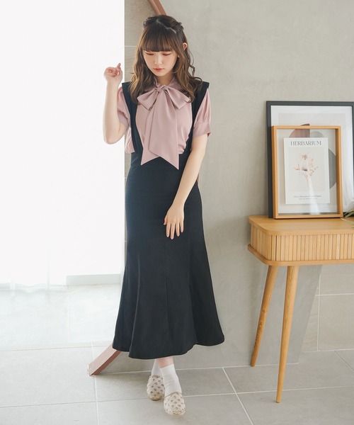 moulis'（ムーリス）の「ストラップマーメイドスカート（スカート・レディース・ホワイト/ブラック/ブルー・SMALL/MEDIUM/LARGE）」の2枚目の写真