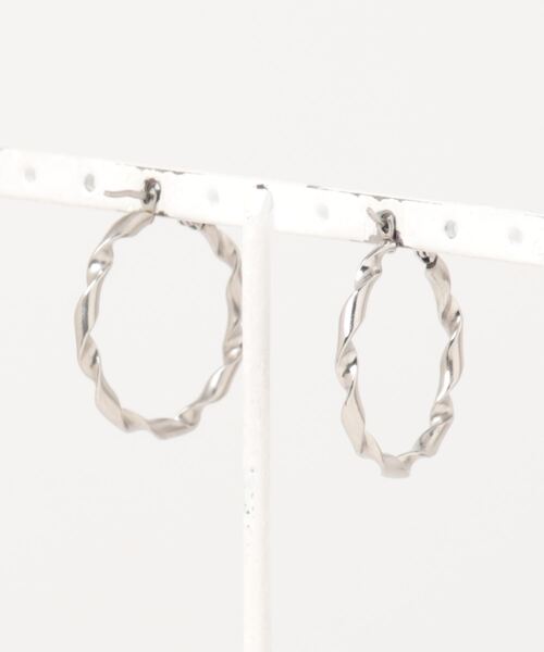 sunny branch(サニーブランチ)の「★Stainless★ Twist Ring Pierce 30mm(ピアス(両耳用)・レディース・シルバー/ゴールド/ブラック・FREE)」の7枚目の写真