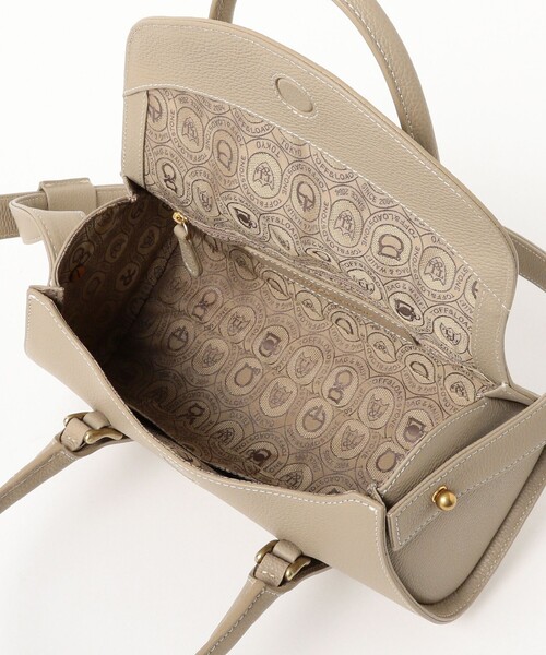 Demi-Luxe BEAMS（デミルクス ビームス）の「TOFF & LOADSTONE / コロン シュリンク ハンドバッグ（トートバッグ・レディース・ブラック/ブラウン系その他/ベージュ系その他・ONE SIZE）」の4枚目の写真