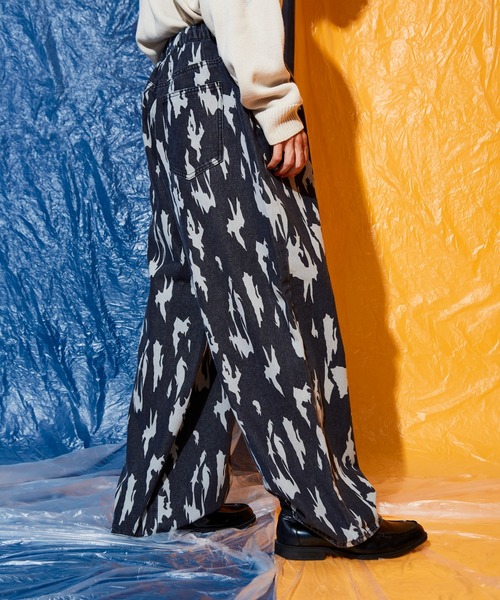 Adoon plain(アドーンプレーン)の「ブリーチワイドデニムパンツ(デニムパンツ・メンズ・ブラック/インディゴブルー・SMALL/MEDIUM/LARGE)」の19枚目の写真