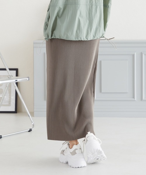 acro（アクロ）の「細プリーツロングスカート/AC3826（スカート・レディース・ブラック/グレー/アイボリー/グリーン・ﾌﾘ-）」の15枚目の写真