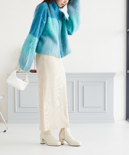 acro（アクロ）の「細プリーツロングスカート/AC3826（スカート・レディース・ブラック/グレー/アイボリー/グリーン・ﾌﾘ-）」の9枚目の写真