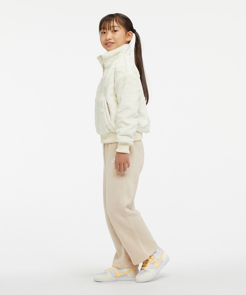 NIKE（ナイキ）の「《セットアップ対応商品》ナイキ スポーツウェア クラブ フリース ジュニア (ガールズ) ワイドレッグ パンツ / Nike Sportswear Club Fleece Big Kids' (Girls') Wide-Leg Pants＜130-170cm 展開＞（スウェットパンツ・キッズ・ブラック/ブラウン系その他2・130/140/170/150/160）」の16枚目の写真