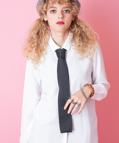 an meets zakka（アンミツザッカ）の「an meets zakka ニットタイ（ネクタイ・メンズ・ネイビー系/レッド系その他/グリーン系その他/ワインレッド/ブラウン/ネイビー/グレー/ブラック/グリーン/ホワイト/A/H/チャコール/C/D/E/F/B/G/I/K/L/M/J/P/R/N/O/Q/S/T・ONESIZE）」の5枚目の写真