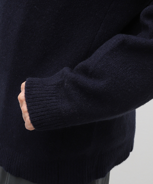 B.C STOCK(ベーセーストック)の「VIE LOGO インターシャ ニット(ニット/セーター・メンズ・ベージュ/ネイビー/ホワイト/グリーン・MEDIUM/LARGE)」の22枚目の写真
