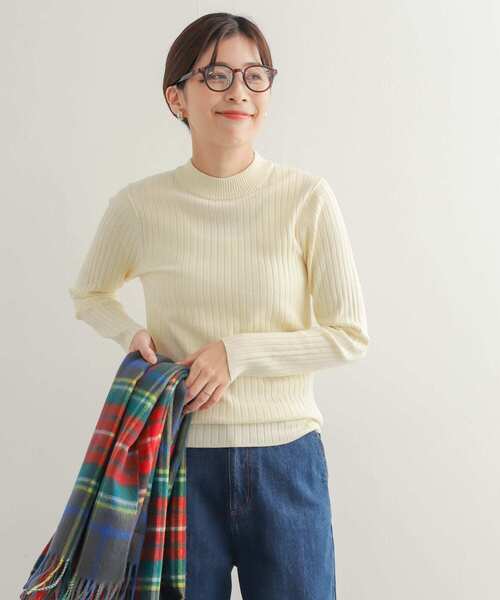 URBAN RESEARCH DOORS(アーバンリサーチドアーズ)の「ハイネックリブニット(ニット/セーター・レディース・マスタード/ブラック/アイボリー/モカ・MEDIUM)」の8枚目の写真