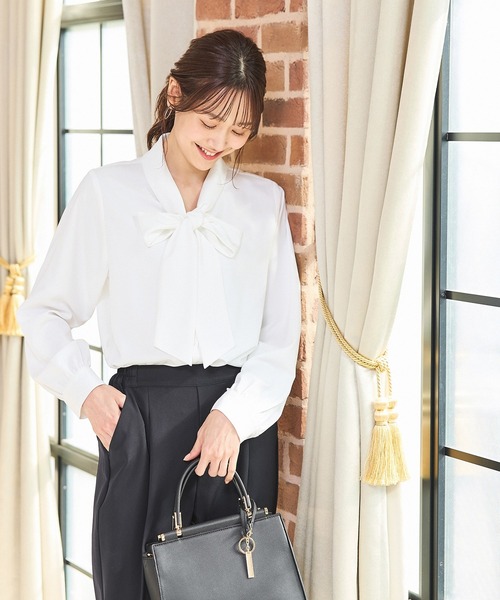 Honeys(ハニーズ)の「ボウタイブラウス(シャツ/ブラウス・レディース・ホワイト×グレー/グレー系その他/ホワイト/ホワイト×ピンク/ブラック/グレイッシュベージュ・3L/LL/L/S/M)」の9枚目の写真