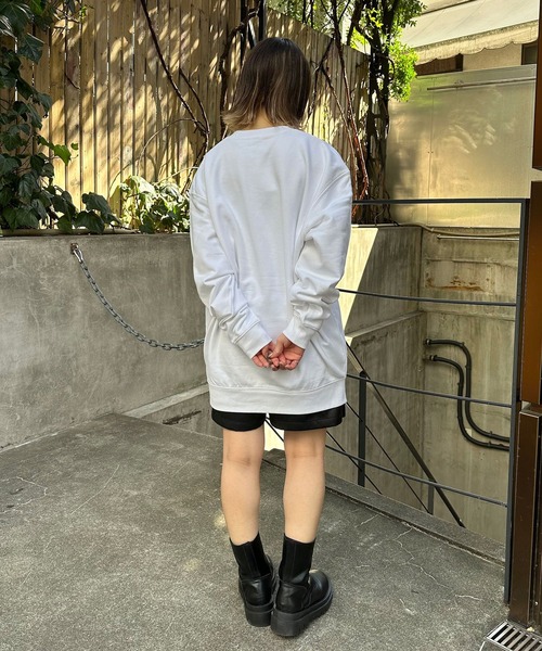 CIAOPANIC(チャオパニック)の「【ユニセックス】【QUEEN/クイーン】グラフィックヴィンテージ加工ロックスウェット(スウェット・レディース・ホワイト/チャコールグレー・FREE)」の8枚目の写真