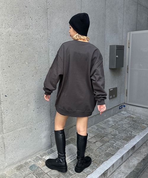 CIAOPANIC(チャオパニック)の「【ユニセックス】【QUEEN/クイーン】グラフィックヴィンテージ加工ロックスウェット(スウェット・レディース・ホワイト/チャコールグレー・FREE)」の13枚目の写真