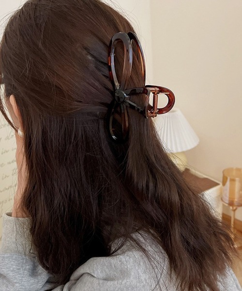 Fun & Daily（ファンアンドデイリー）の「F&D : リボングラブクリップ（バレッタ/ヘアクリップ・レディース・クリア/ブラック/ホワイト/グリーン/ブラウン・FREE）」の3枚目の写真