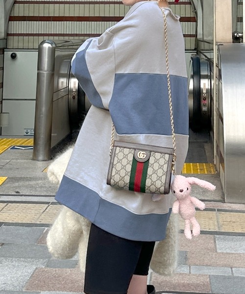 Alley by w closet（アリーバイダブルクローゼット）の「【Alley】配色切替プルオーバー（スウェット・レディース・ピンク/ブルー・FREE）」の16枚目の写真