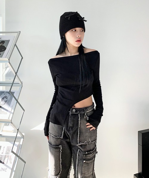 FOLLOWIN（フォロウィン）の「[FLW MADE] [MD PICK] オフショルダーカットアウトリブTシャツ（Tシャツ/カットソー・レディース・バーガンディー/ブラウン/ベージュ/アイボリー/ブラック/チャコールグレー・FREE）」の21枚目の写真