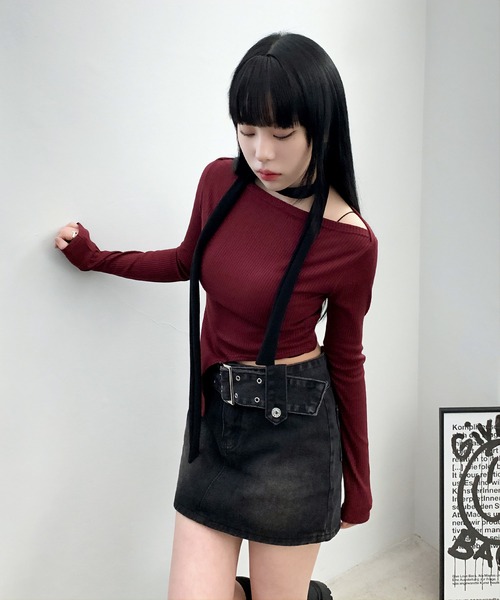 FOLLOWIN（フォロウィン）の「[FLW MADE] [MD PICK] オフショルダーカットアウトリブTシャツ（Tシャツ/カットソー・レディース・バーガンディー/ブラウン/ベージュ/アイボリー/ブラック/チャコールグレー・FREE）」の7枚目の写真