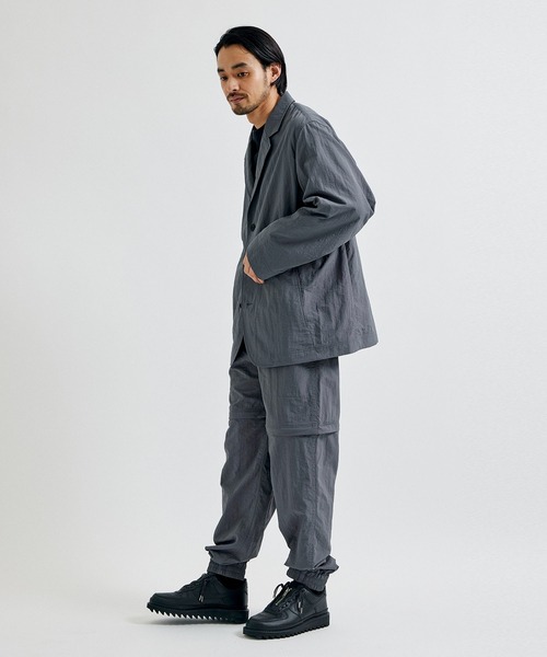 WHITE MOUNTAINEERING（ホワイトマウンテニアリング）の「【White Mountaineering / ホワイトマウンテニアリング】NYLON LAPEL JACKET/ナイロンラペルジャケット【セットアップ対】（テーラードジャケット・メンズ・ブラック/ダークグレー・1/2）」の5枚目の写真
