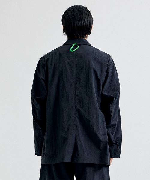 WHITE MOUNTAINEERING（ホワイトマウンテニアリング）の「【White Mountaineering / ホワイトマウンテニアリング】NYLON LAPEL JACKET/ナイロンラペルジャケット【セットアップ対】（テーラードジャケット・メンズ・ブラック/ダークグレー・1/2）」の20枚目の写真