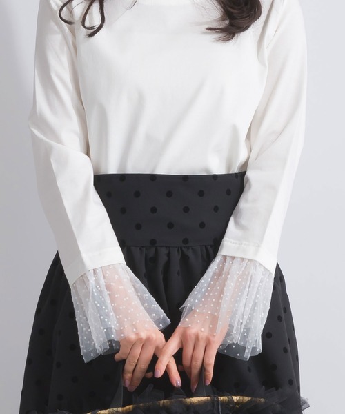 PICCIN PERLA(ピッチンペルラ)の「袖口チュール付きボートネックコットンロングTシャツ(Tシャツ/カットソー・レディース・ブラック/オフホワイト・M)」の1枚目の写真