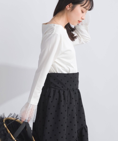 PICCIN PERLA(ピッチンペルラ)の「袖口チュール付きボートネックコットンロングTシャツ(Tシャツ/カットソー・レディース・ブラック/オフホワイト・M)」の5枚目の写真