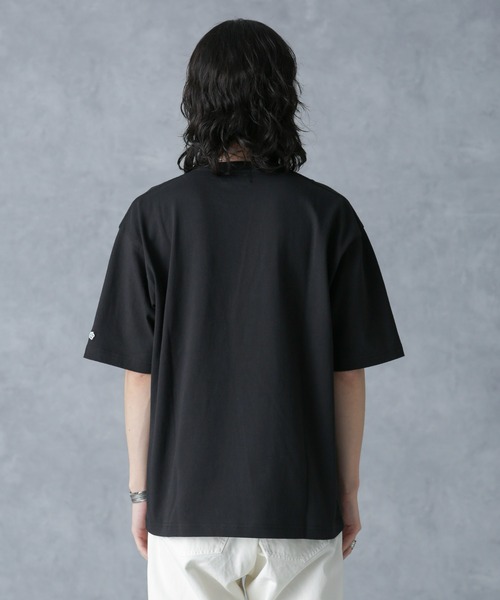 PENNEYS(ぺニーズ)の「「PENNEYS別注」FOXプリントクルーネックTシャツ半袖(Tシャツ/カットソー・メンズ・ブルー/ホワイト/ブラック・M/L)」の5枚目の写真