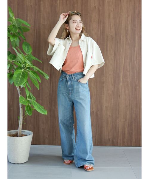 Ungrid（アングリッド）の「デニムハーフスリーブショートシャツ（シャツ/ブラウス・レディース・ブルー/アイボリー・FREE）」の15枚目の写真