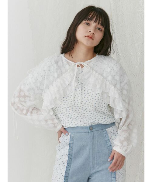 merry jenny（メリージェニー）の「fluffy flowerボレロ（シャツ/ブラウス・レディース・オフホワイト/ブラック/ピンク・FREE）」の5枚目の写真