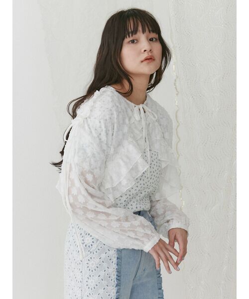 merry jenny（メリージェニー）の「fluffy flowerボレロ（シャツ/ブラウス・レディース・オフホワイト/ブラック/ピンク・FREE）」の7枚目の写真