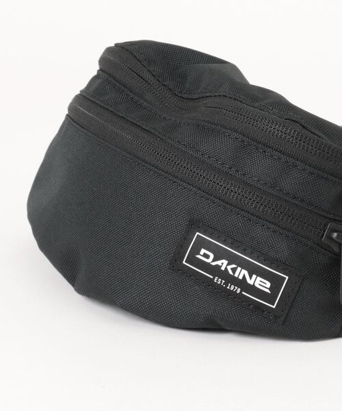 DAKINE（ダカイン）の「DAKINE CLASSIC HIP PACK ショルダーバッグ 【2024年春夏モデル】/ダカインボディバッグ・ウエストポーチ（ボディバッグ/ウエストポーチ・メンズ・ブラウン系その他/イエロー系その他/マルチ/ブラック・FREE）」の6枚目の写真