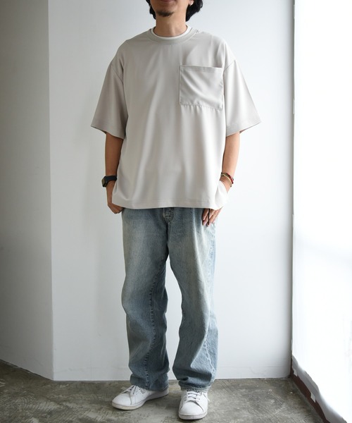 and it_(アンドイット)の「防汚加工ユニセックス半袖プルオーバー(Tシャツ/カットソー・レディース・ベージュ/ネイビー/オフホワイト/グレー・M/L/LL)」の7枚目の写真