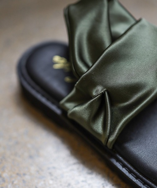 SESTO（セスト）の「ストレッチサテン軽量厚底サンダル（サンダル・レディース・ブラック/アイボリー/カーキ/ゴールド/ブラック系その他/アイボリー系/シルバー・S/M/L/LL/3L/SS/4L/5L）」の15枚目の写真