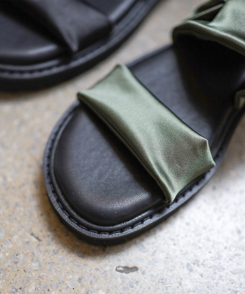 SESTO（セスト）の「ストレッチサテン軽量厚底サンダル（サンダル・レディース・ブラック/アイボリー/カーキ/ゴールド/ブラック系その他/アイボリー系/シルバー・S/M/L/LL/3L/SS/4L/5L）」の14枚目の写真