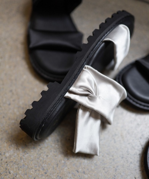 SESTO（セスト）の「ストレッチサテン軽量厚底サンダル（サンダル・レディース・ブラック/アイボリー/カーキ/ゴールド/ブラック系その他/アイボリー系/シルバー・S/M/L/LL/3L/SS/4L/5L）」の17枚目の写真