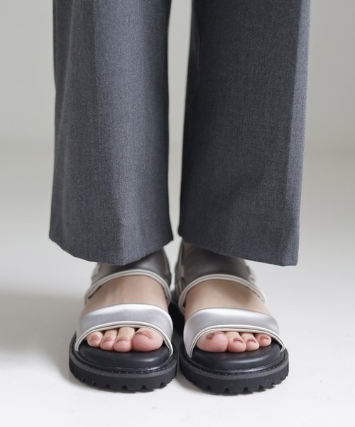 SESTO（セスト）の「ストレッチサテン軽量厚底サンダル（サンダル・レディース・ブラック/アイボリー/カーキ/ゴールド/ブラック系その他/アイボリー系/シルバー・S/M/L/LL/3L/SS/4L/5L）」の15枚目の写真